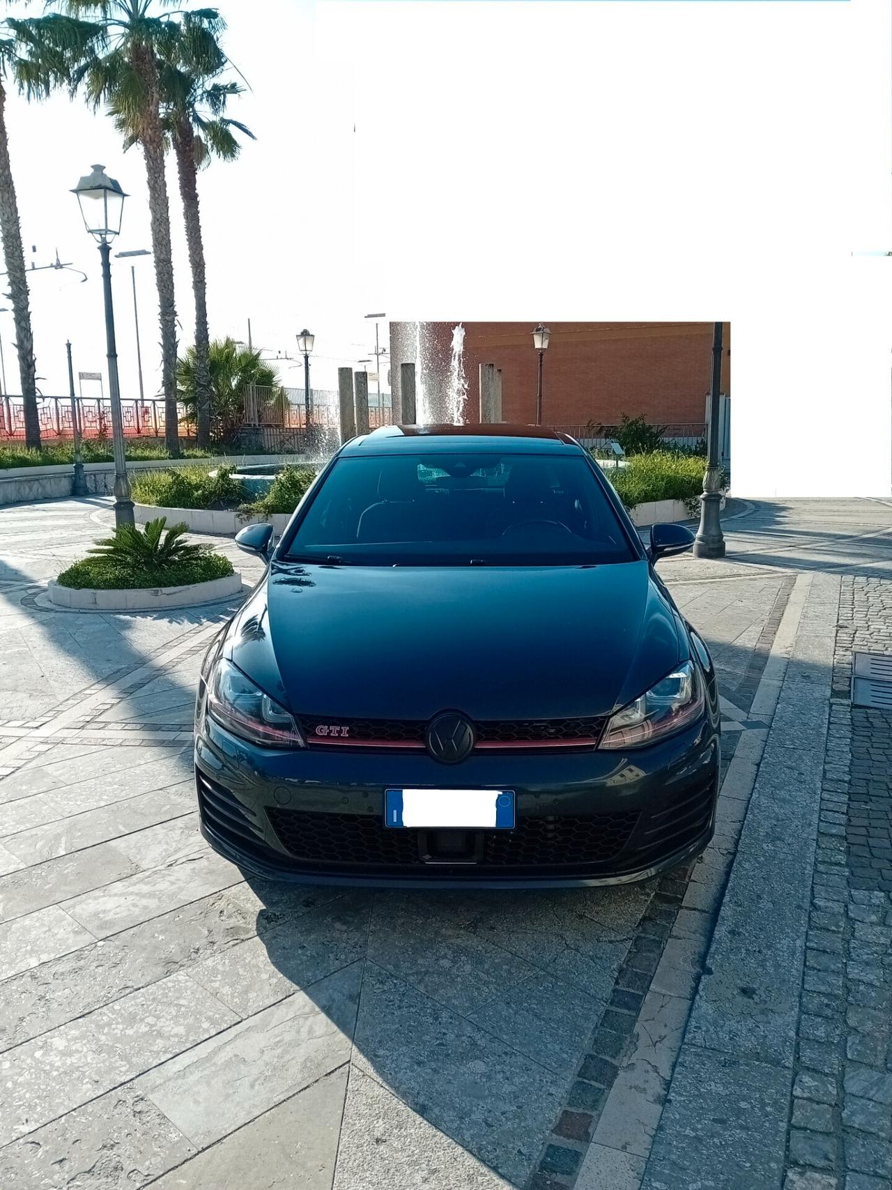 Volkswagen Golf GTI
