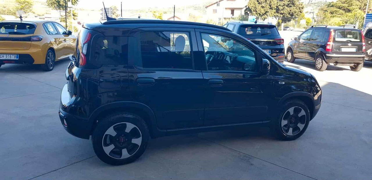 Fiat New Panda Cross 1.0 Hybrid 70CV