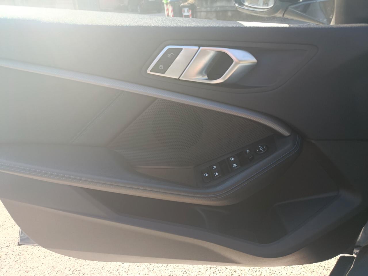 Bmw 116 118d 5p. Business Advantage