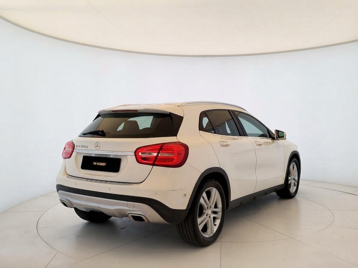 Mercedes-benz GLA 200 d Automatic Sport - NEOPATENTATI
