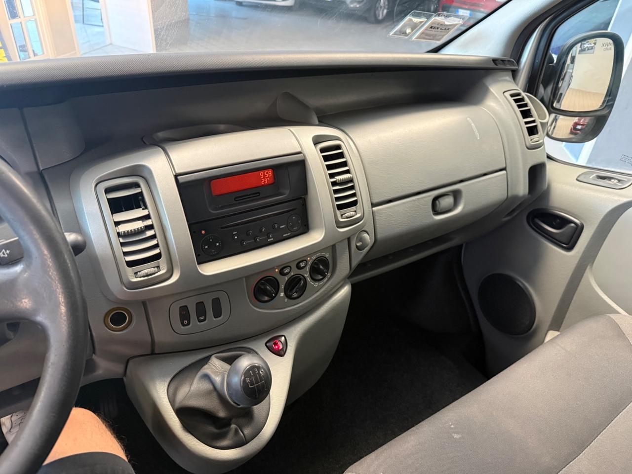 Renault Trafic T29 2.0 dCi/90 PL-TN Passenger Confort