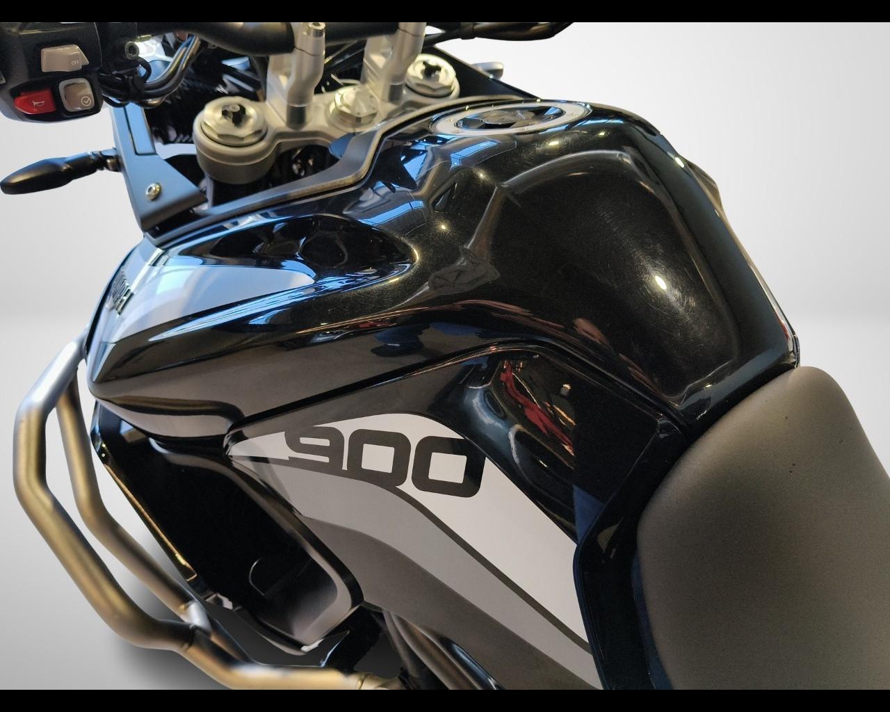 TRIUMPH Tiger 900 - GT Pro