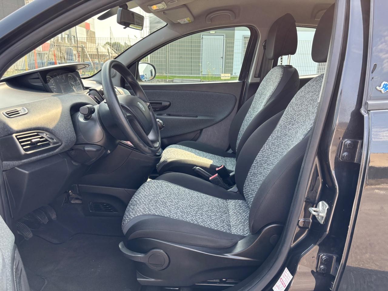 Lancia Ypsilon 1.2 69 CV UNICO PROPRIETARIO