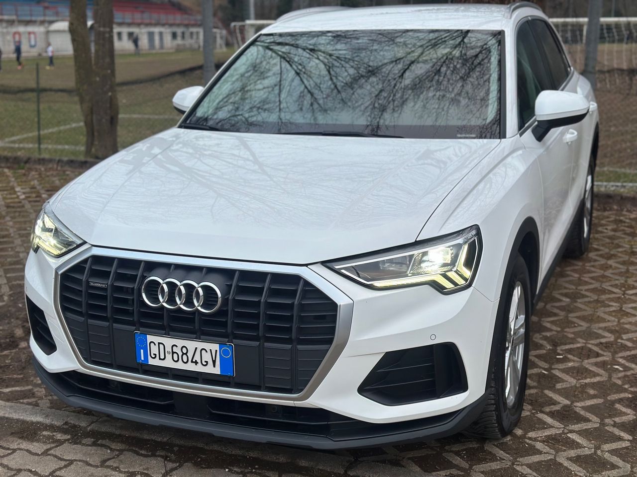 Audi Q3 2021 photo 2