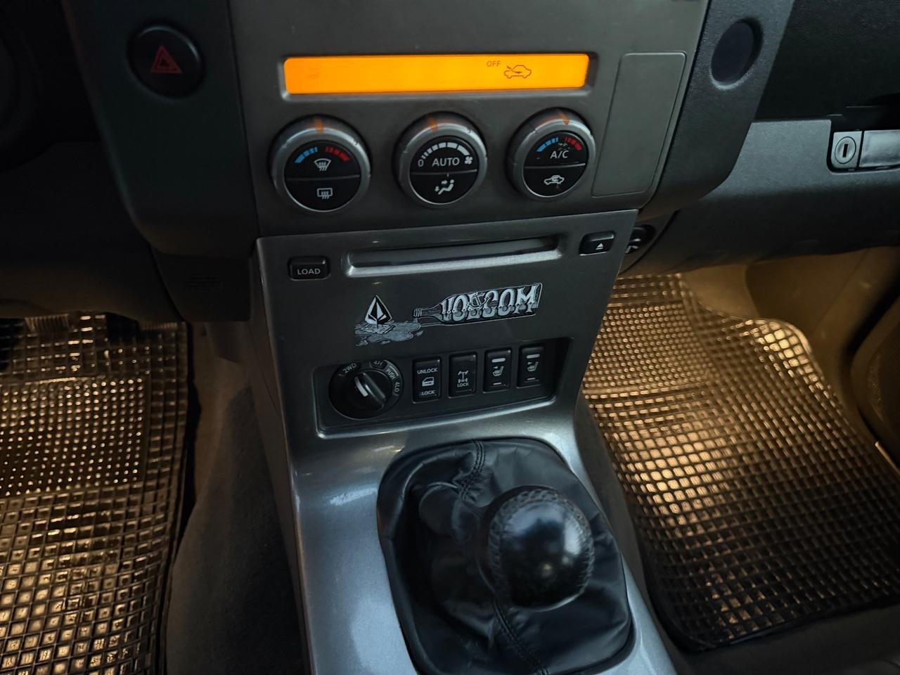 Nissan Navara 2.5 dCi 4 porte Double Cab LE