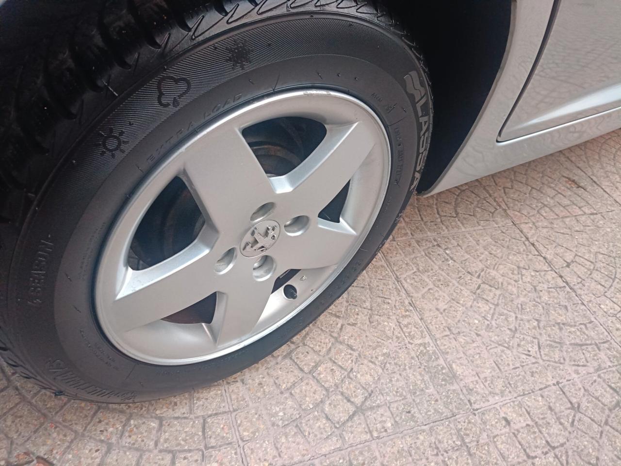 PEUGEOT 207 ENERGYECO-GPL-NEOPATENTATI-Euro3990