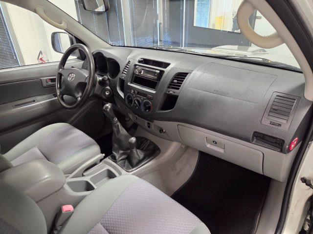 TOYOTA Hilux 2.5 D-4D 4WD 2p. Extra Cab
