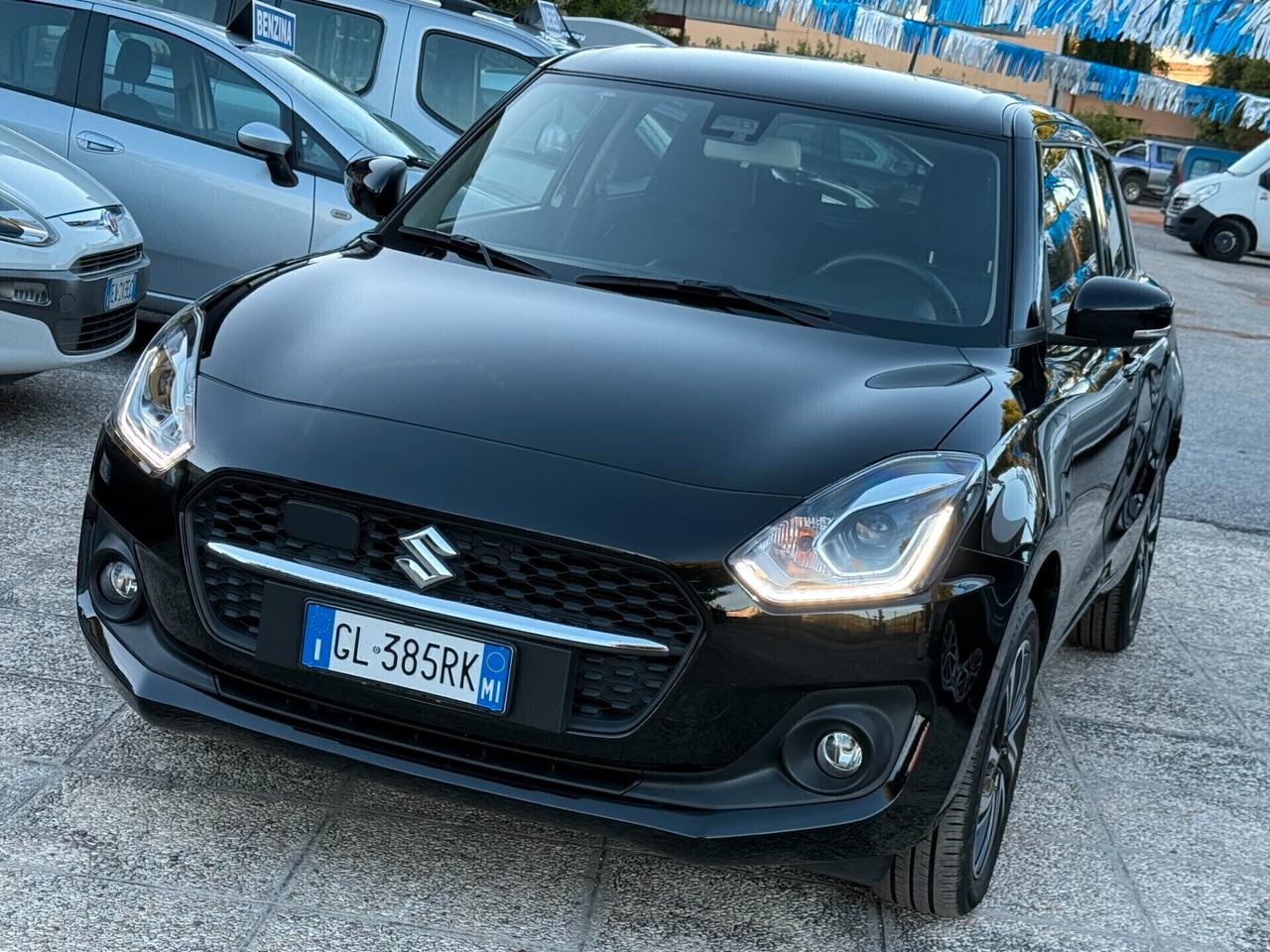 "UNA CHICCA" Suzuki Swift 1.2 Hybrid 4x4 AllGrip Top
