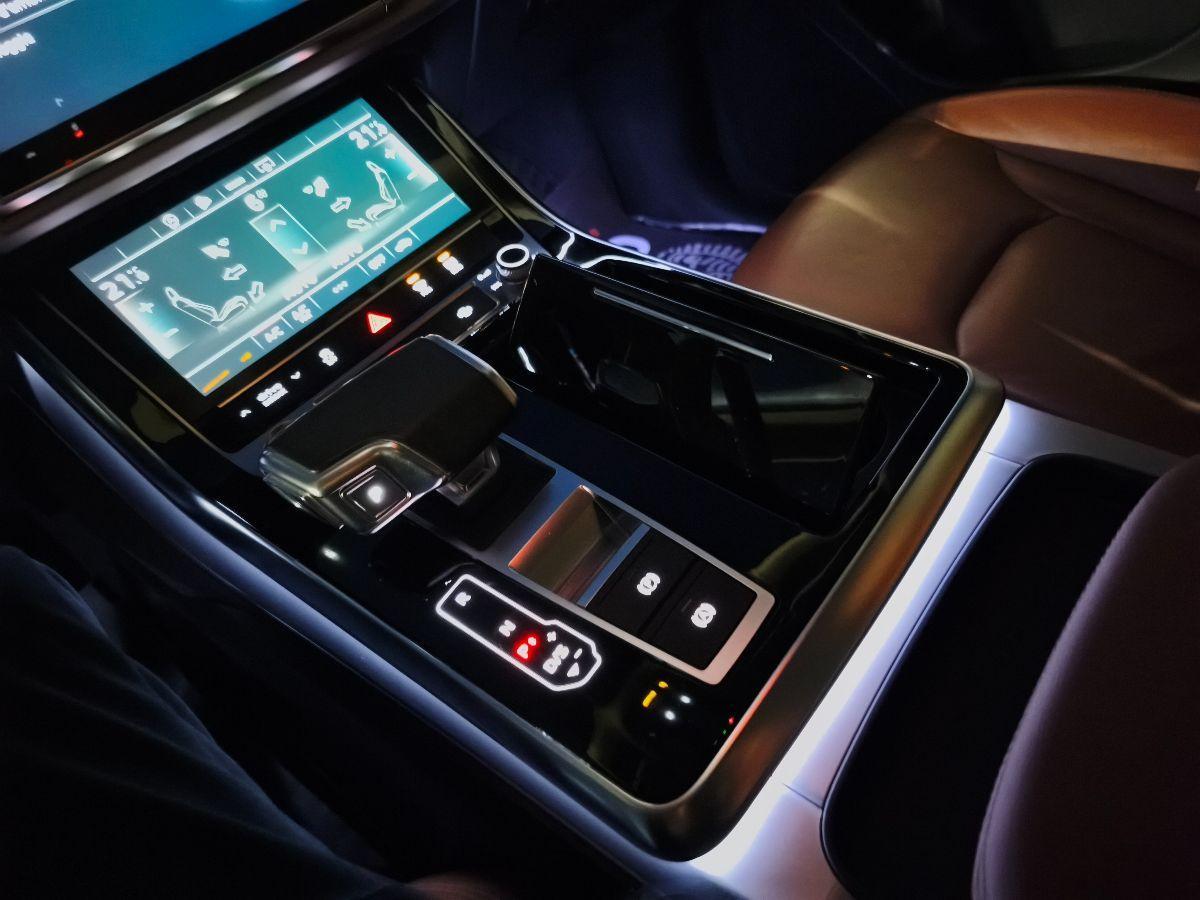 AUDI Q8 50 TDI 286 CV quattro S-LINE