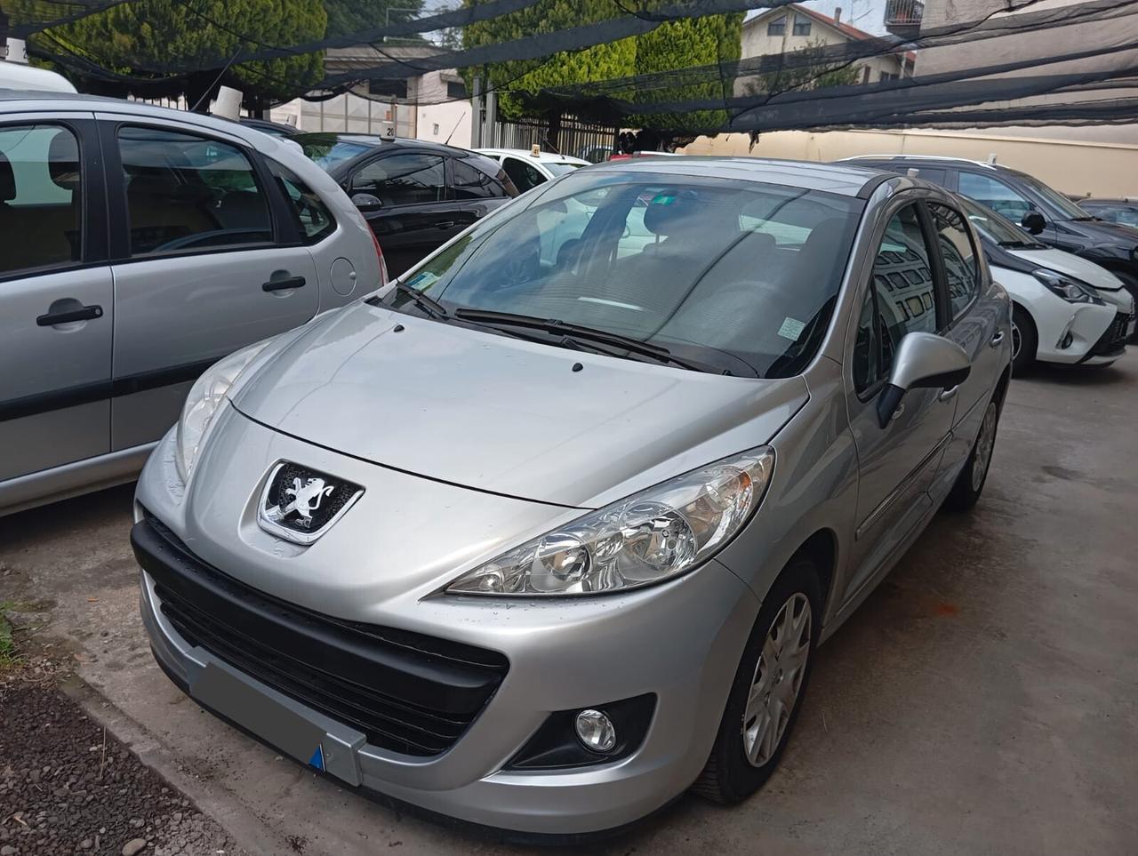 Peugeot 207 Plus 1.4 HDi 70CV 5 porte