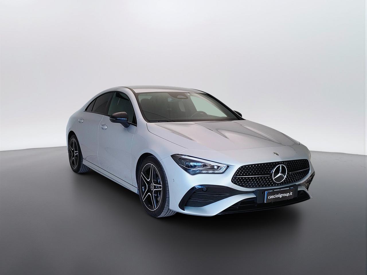 Mercedes-Benz CLA Coupe - C118 2023 - CLA Coupe 200 d AMG Line Premium auto