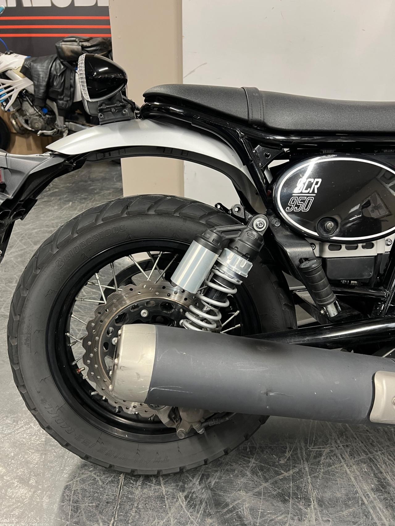 YAMAHA SCR 950