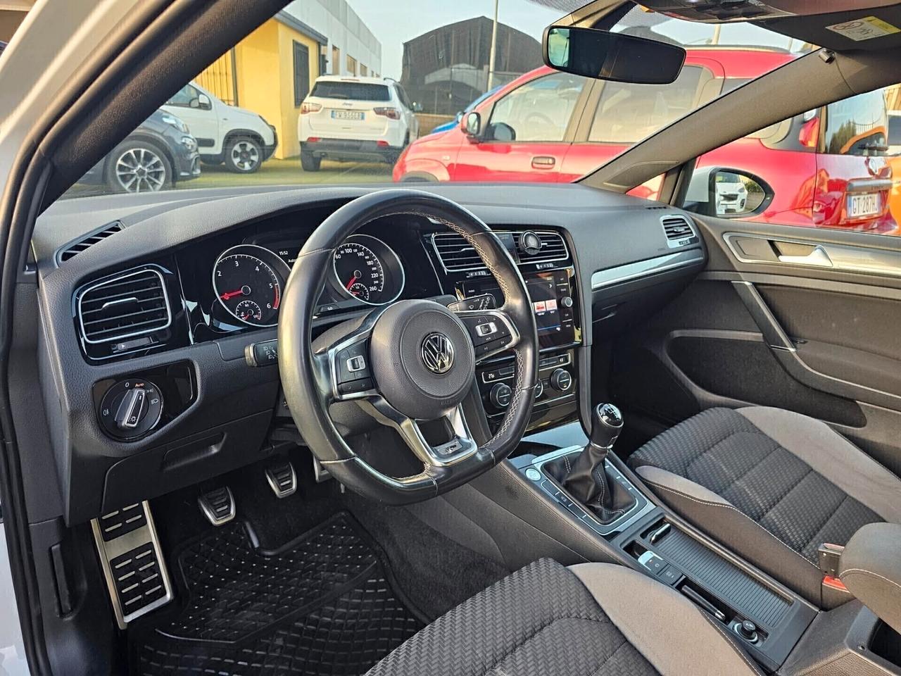 Volkswagen Golf 1.6 TDI 115 CV 5p. R-Line