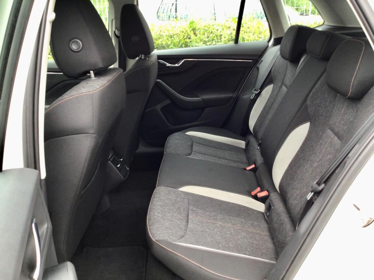 Skoda Kamiq 1.0 TSI 110 CV DSG Style Cambio Automatico