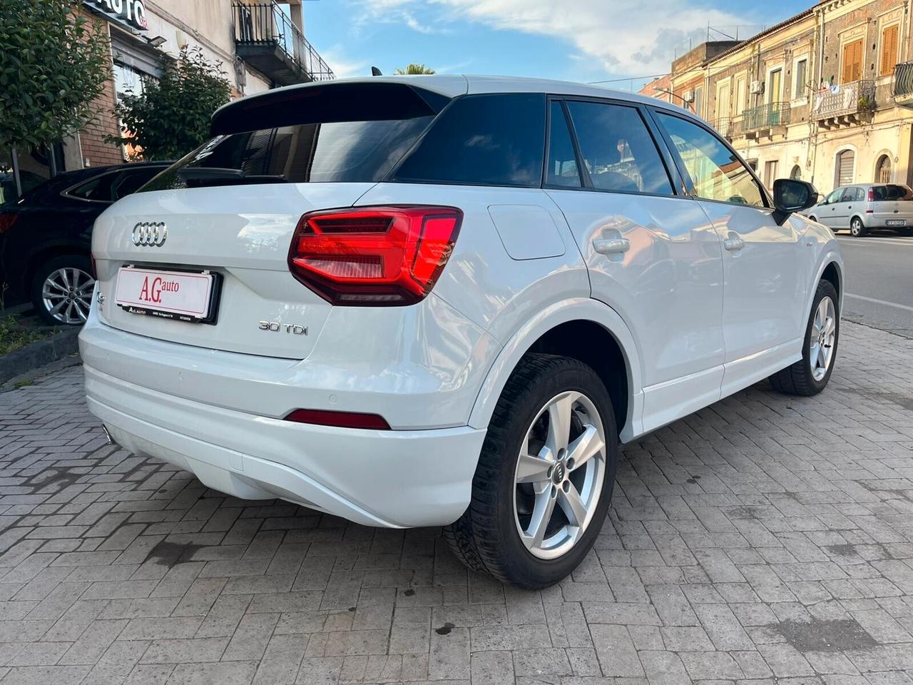 Audi Q2 30 TDI Edition S-LINE ESTERNO