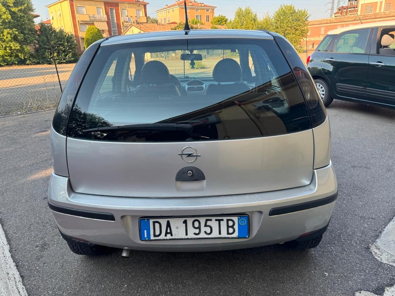 Opel Corsa Anno 2006 1.0 Benzina 5 porte 44 KW