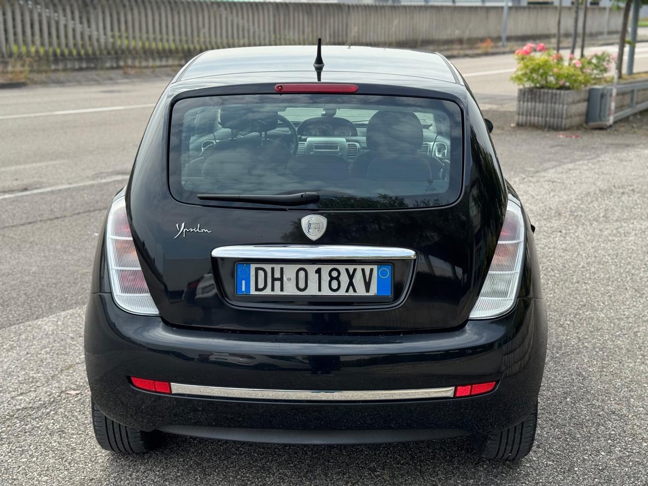 Lancia Ypsilon 1.2 60cv Neopatentati
