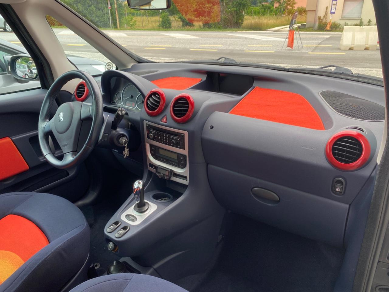 Peugeot 1007 1.6 Trendy 2Tronic