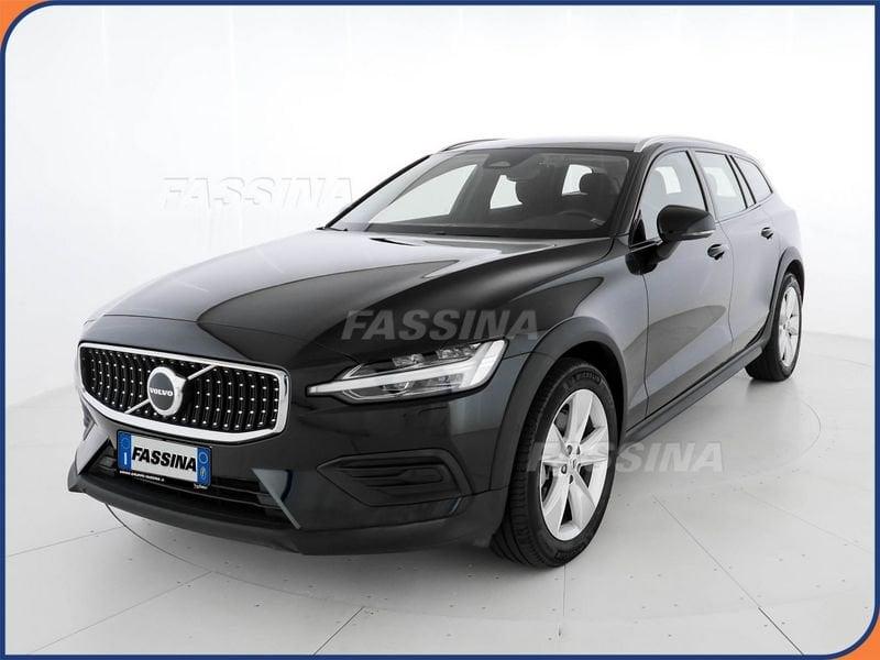 Volvo V60 Cross Country B4 (d) AWD automatico Core