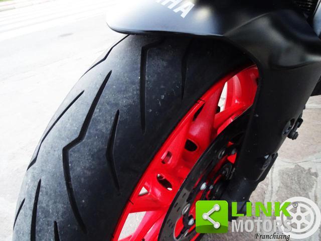 YAMAHA MT-09 -