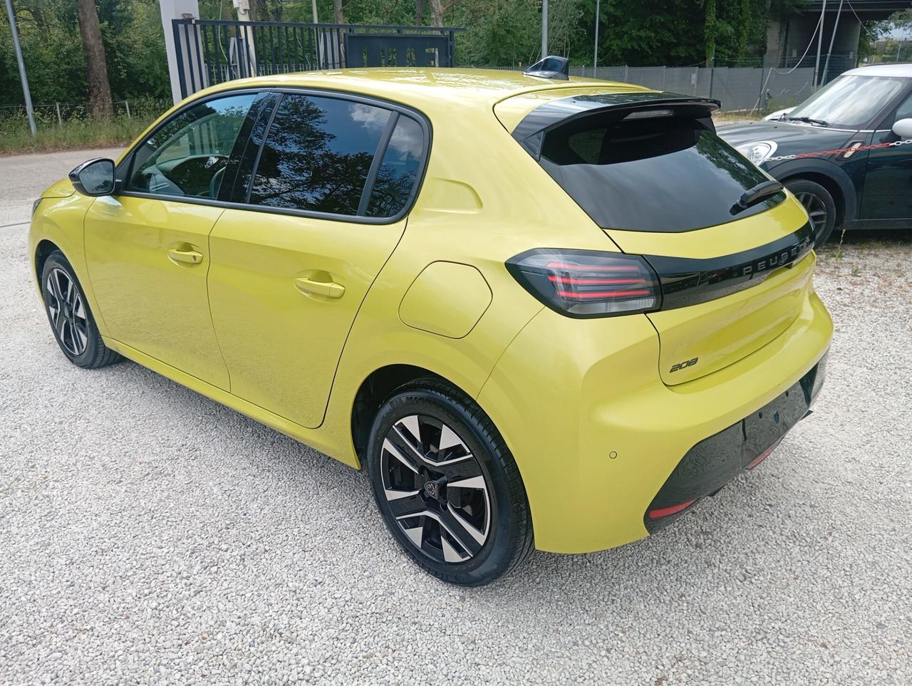 Peugeot 208 PureTech 100 Stop&Start 5 porte Allure