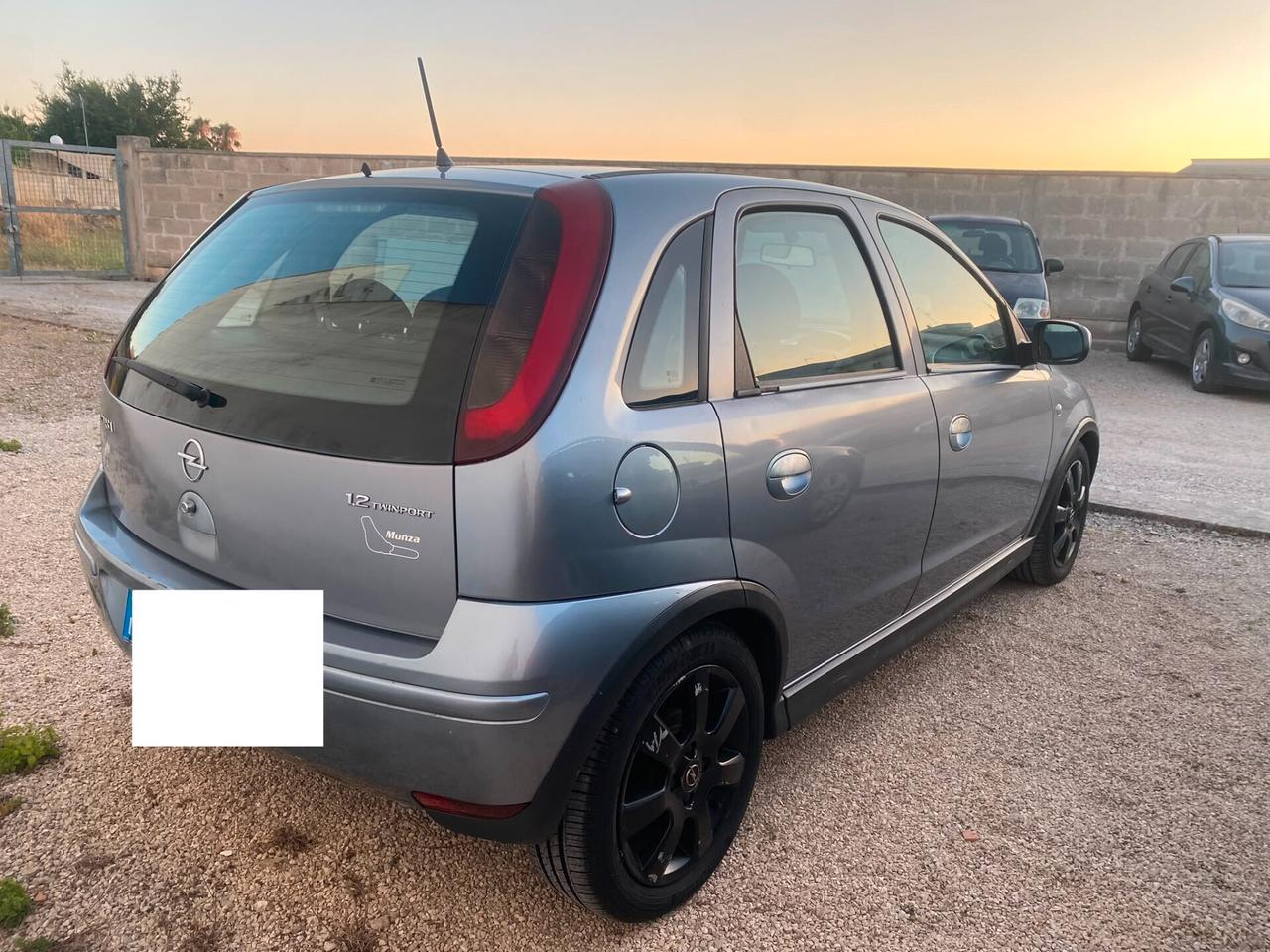 Opel Corsa 1.2 5 porte Cosmo