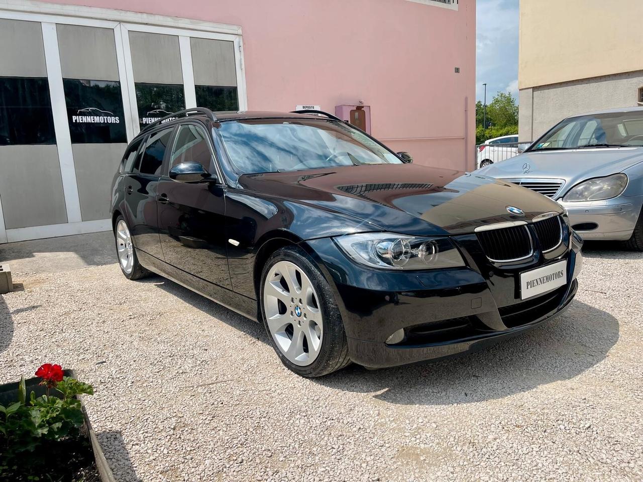 Bmw 320d AUTOMATICA NAVI TETTUCCIO