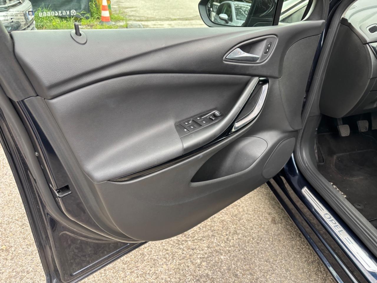 Opel Astra 1.6 CDTi 136CV 5 porte Innovation