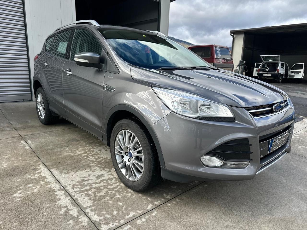 Ford Kuga 2.0 TDCI 140 CV 4WD Titanium