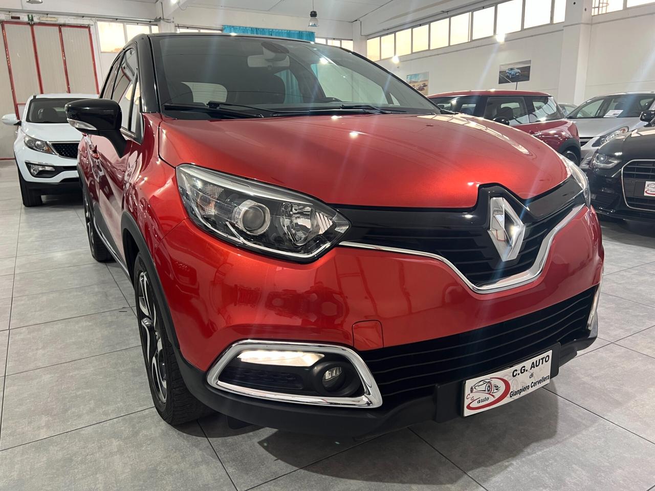 Renault Captur 1.5 90 CV - Energy Iconic - 2016