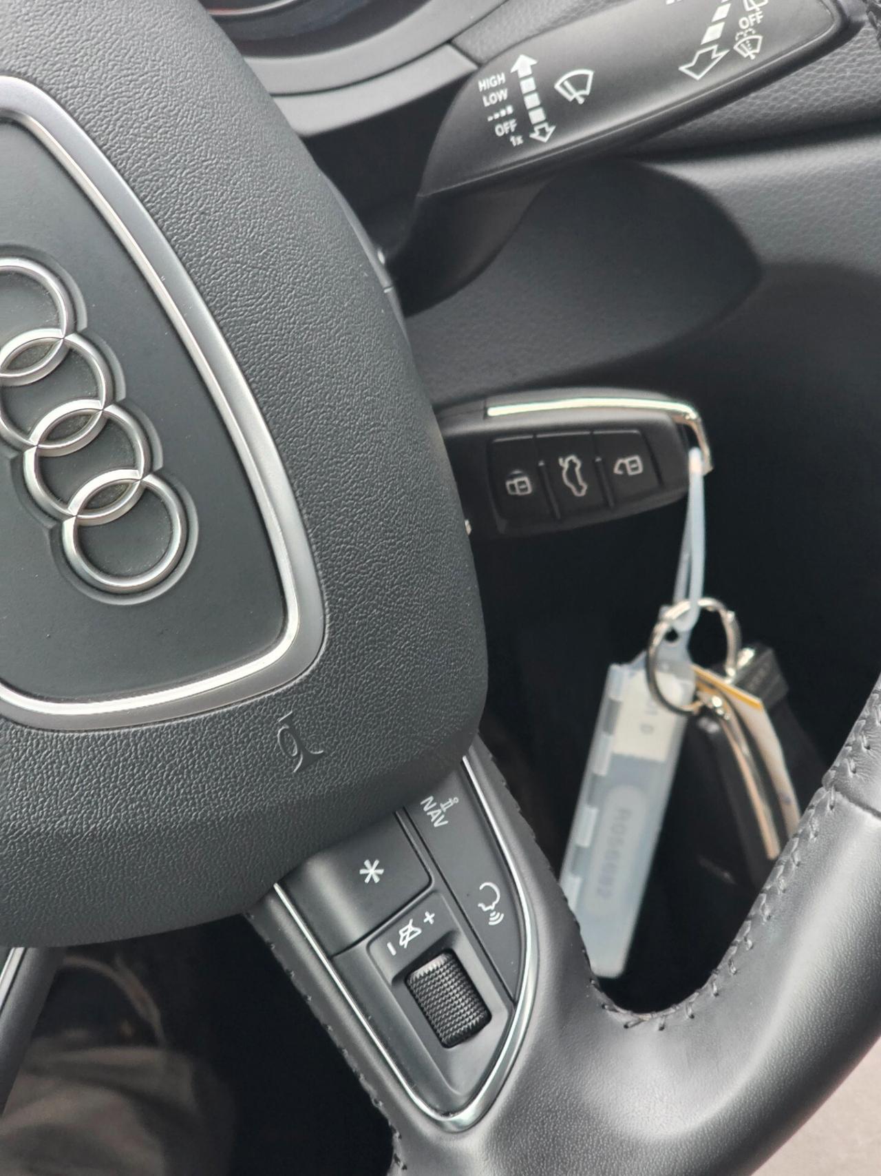 Audi Q3 2.0 TDI 4x4 perfetta e garantito 12 mesi