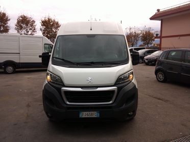 Peugeot Boxer 330 2.0 BlueHDi/130CV FAP PC-TN Combi Comfort 17