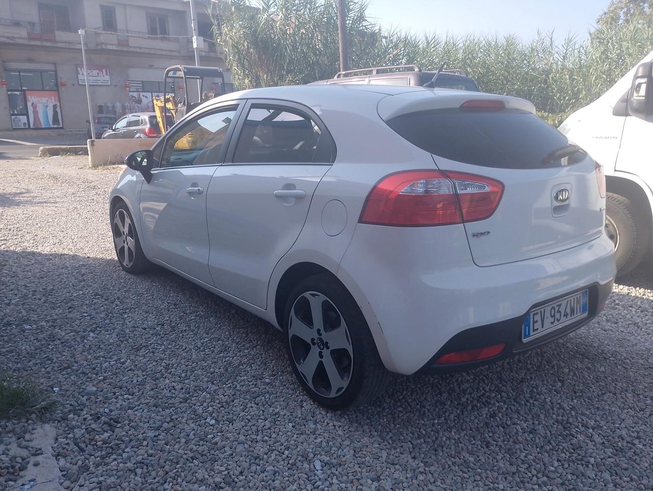 Kia Rio 1.4 CRDi 5p. Cool