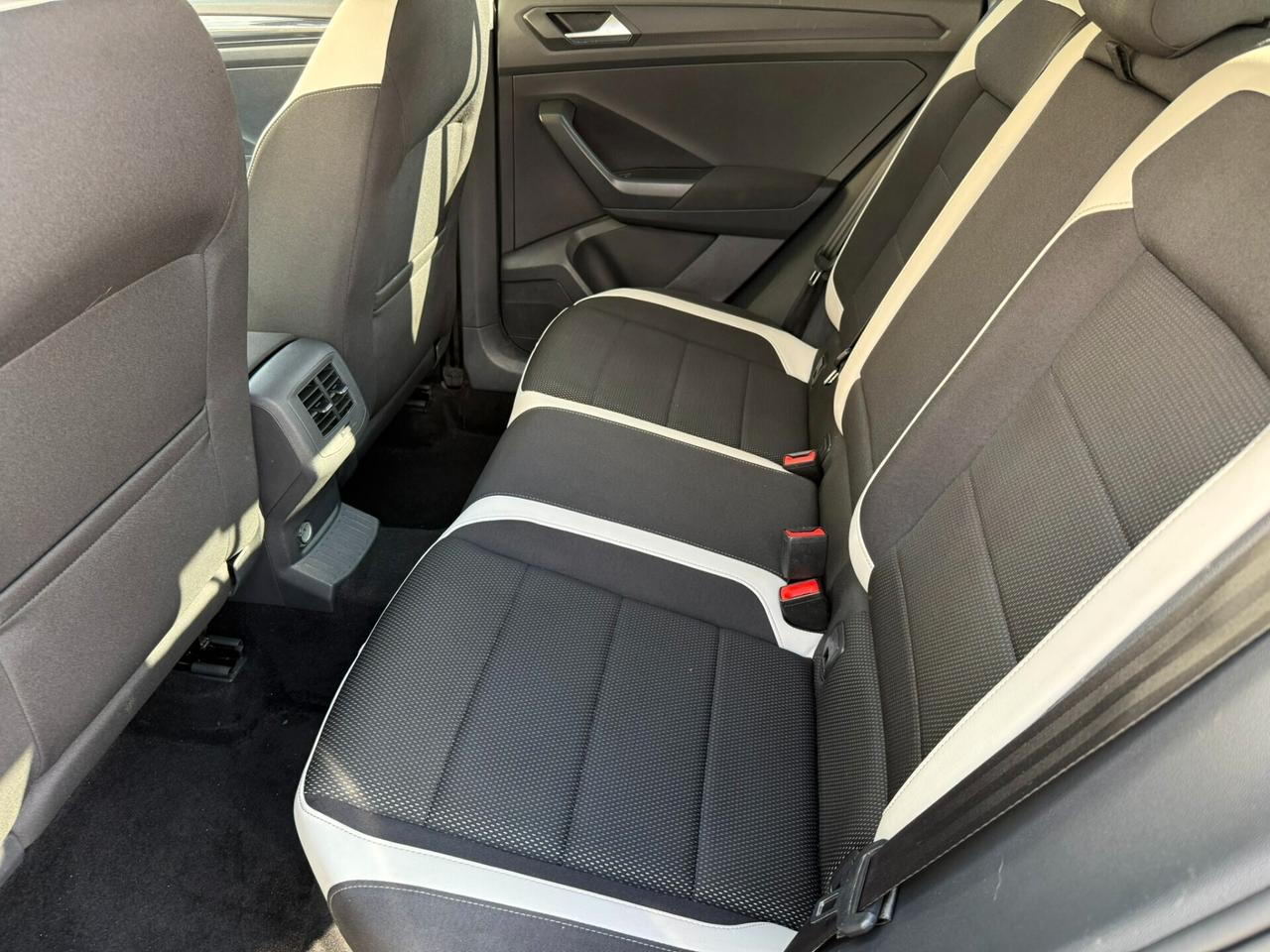 Volkswagen T-Roc 1.6 TDI SCR Advanced BlueMotion Technology