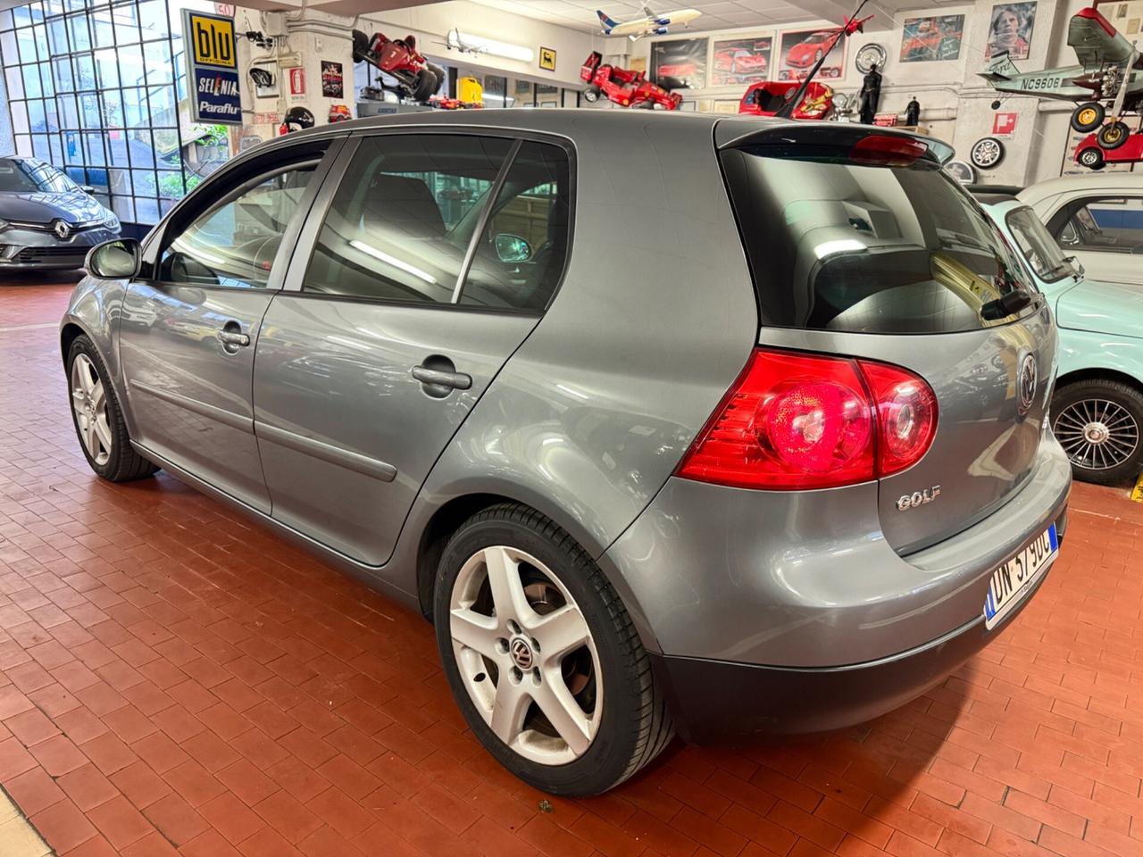 Volkswagen Golf 2.0 TDI DPF 5p.