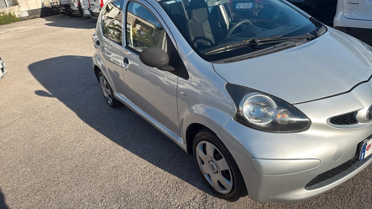 Toyota Aygo 1.0 12V VVT-i 5 porte