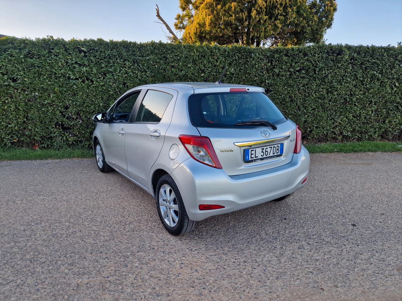 Toyota Yaris 1.3 5p Lounge CVT