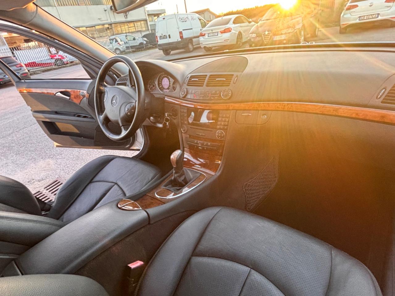 Mercedes-benz E 220 CDI cat Elegance