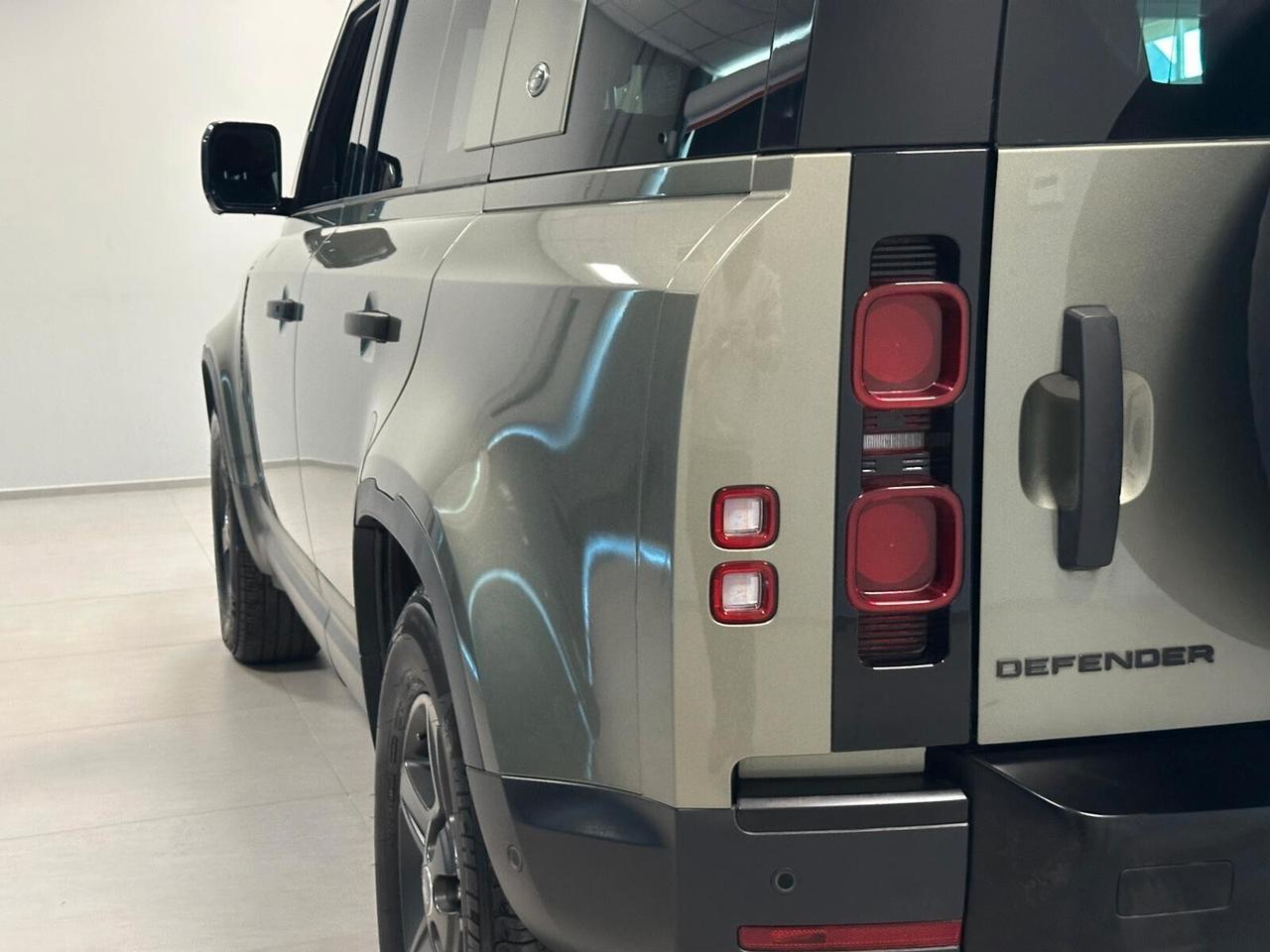 Land Rover Defender 110 3.0D I6 200 CV AWD Auto S AUTOCARRO N1