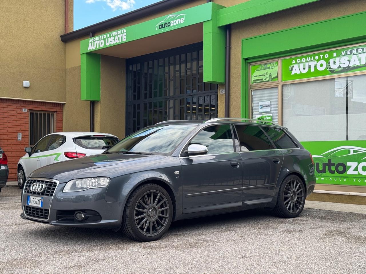 Audi A4 S4 4.2 V8 Avant quattro