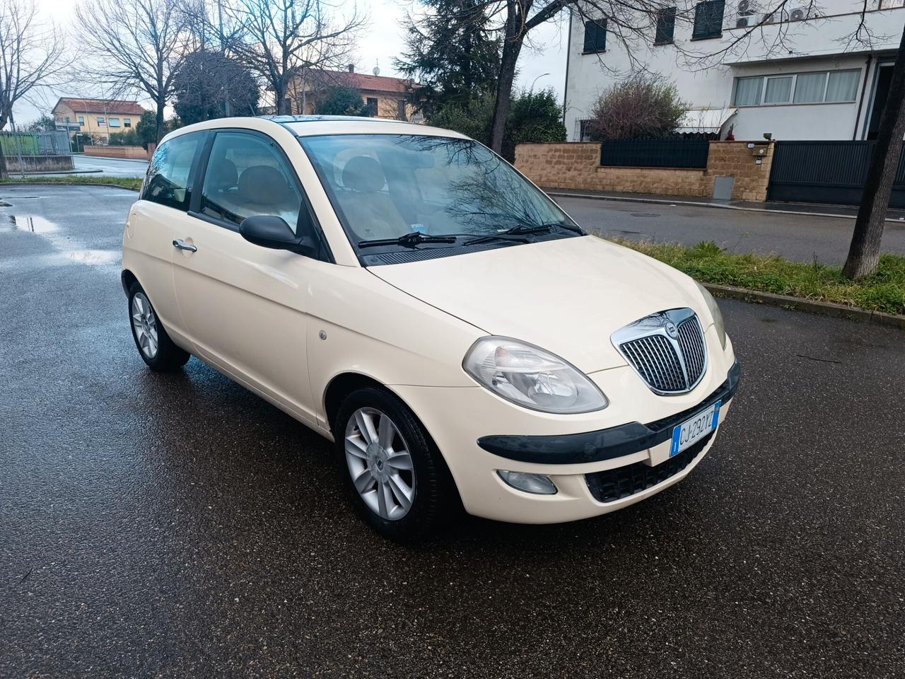 Lancia Ypsilon 1.3 Multijet TETTO APRIBILE