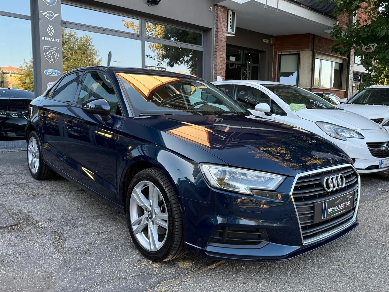 Audi A3 Sedan 30 TDI Business