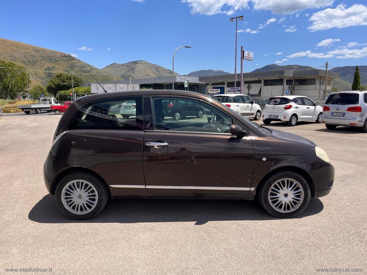 LANCIA Ypsilon 1.3 MJT 75 CV Argento