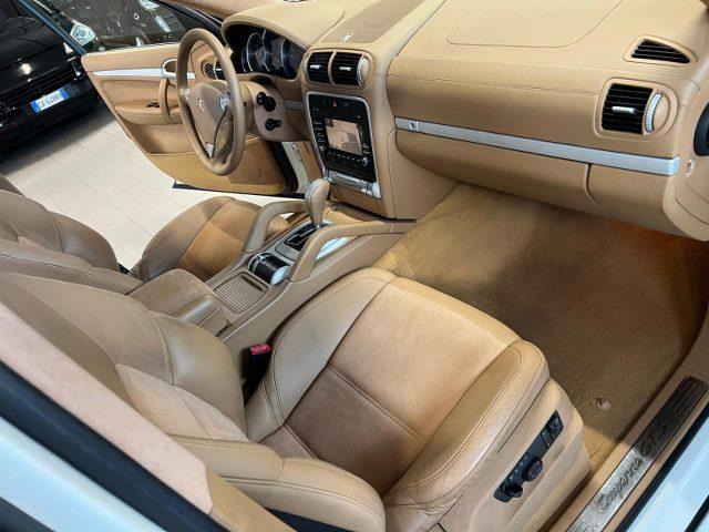 PORSCHE Cayenne GTS 4.8 405CV BIANCA & BEIGE ! SERVICE PORSCHE !