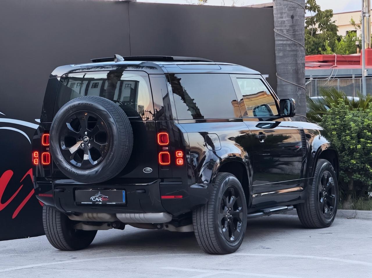 Land Rover Defender 90 3.0d i6 X-Dynamic 200CV TETTO