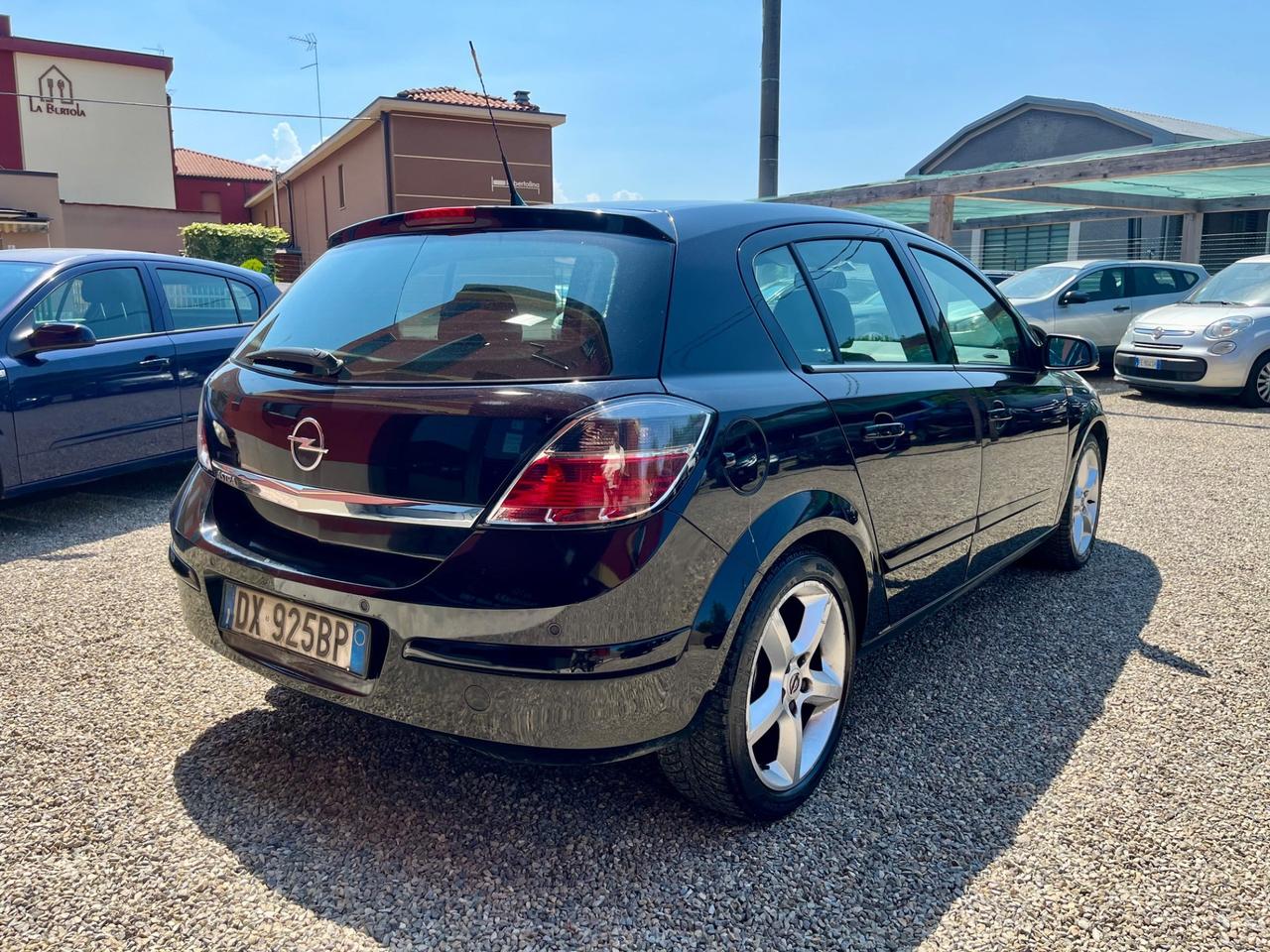 Opel Astra 1.6 benzina e gpl con 143.000km!