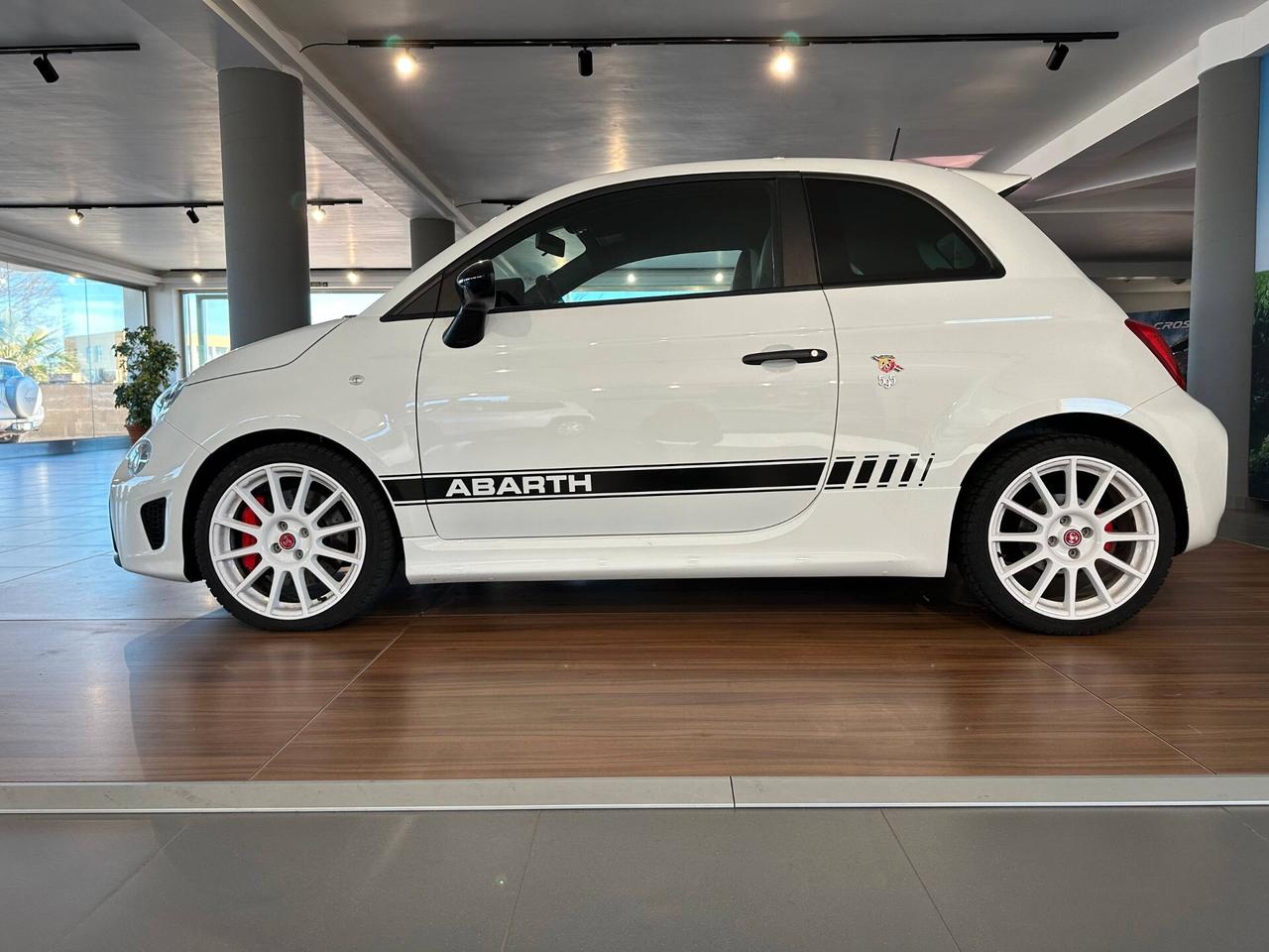 Abarth 595 1.4 Turbo T-Jet 180 CV Esseesse
