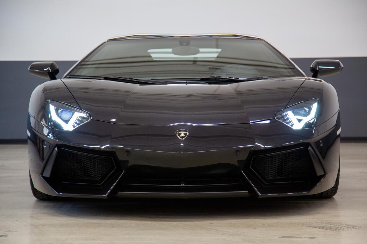 Lamborghini Aventador 6.5 V12 LP700-4