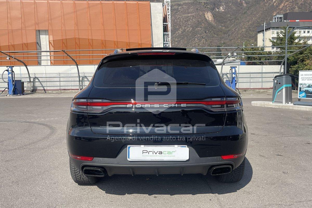 PORSCHE Macan 2.0