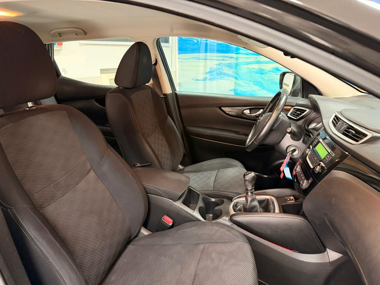 Nissan Qashqai 1.5 dCi N - Vision